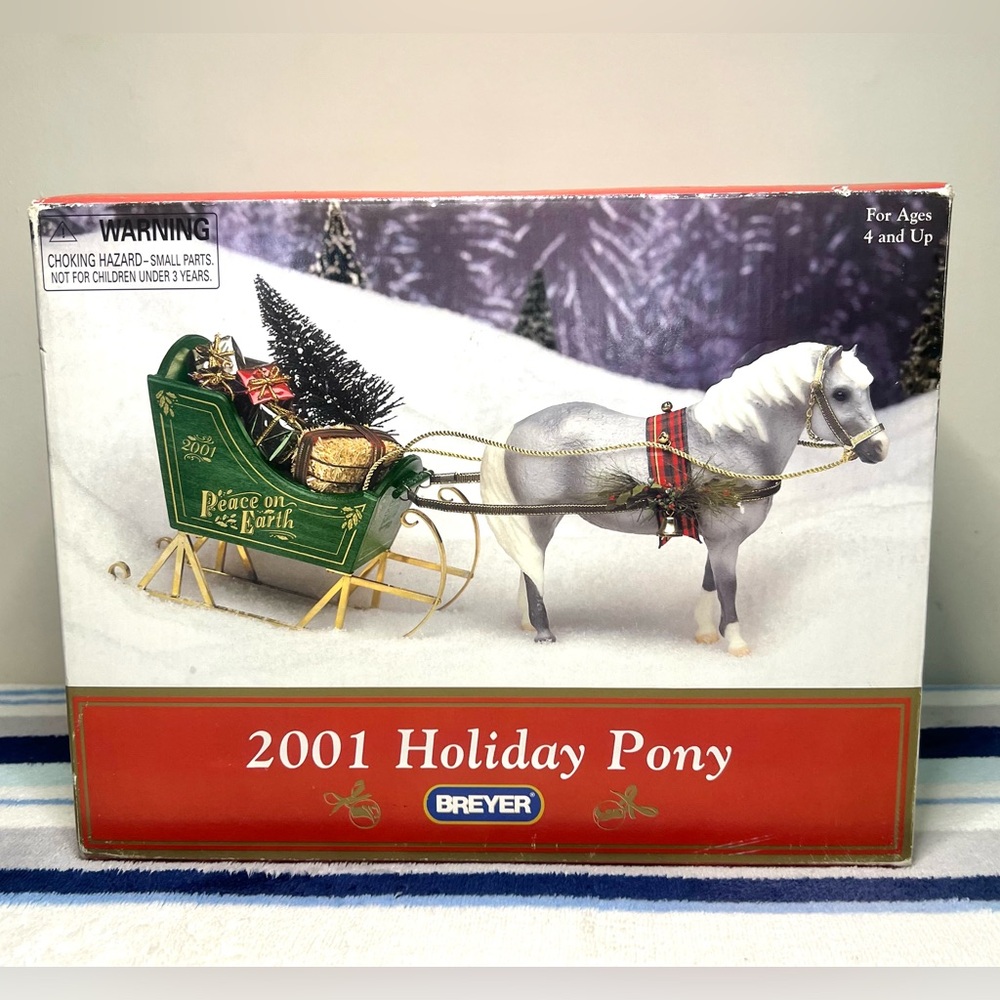 2001 Breyer Holiday Pony Jingles unboxed
